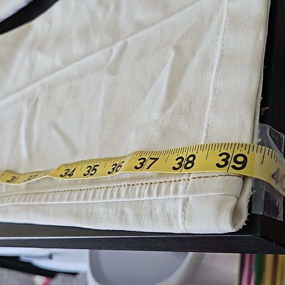 Escada white cotton blend jeans/gold details, size ?10 - Picture 11 of 16